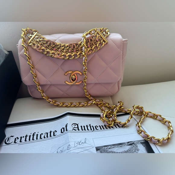 NEW CHANEL make up Crossbody - Picture 13 of 13